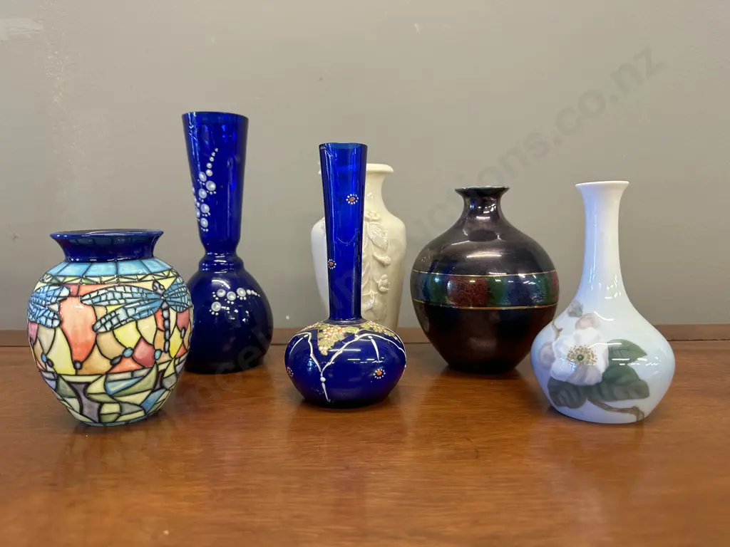 Selection Of Vases Including Belleck, Old Tupton Etc Image 1++